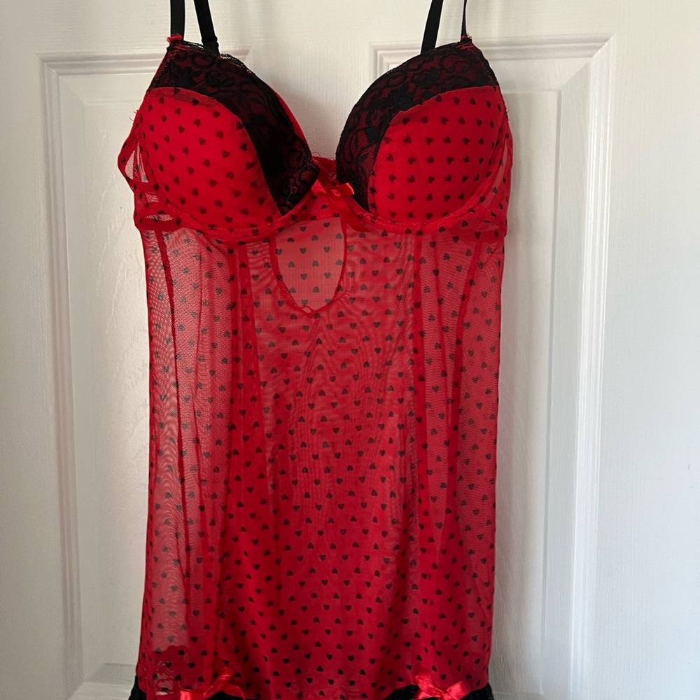 Chic Red Lace Chemise Look attractive and irresistible 🎀